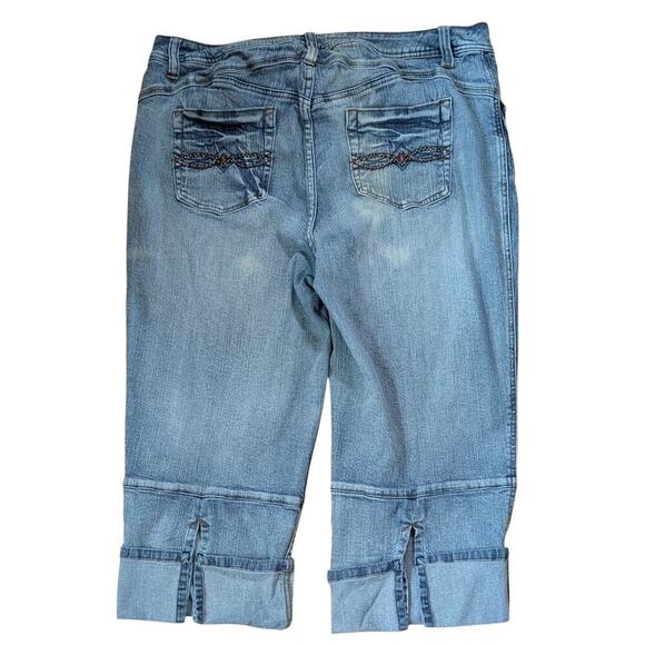 Ladies Faded Glory Embellished Blue Jeans/Capris Size 20W 5 Pockets Vintage - Picture 2 of 11